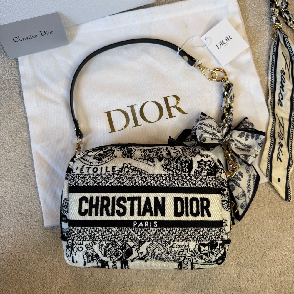 Christian Dior Plan de Paris Crossbody Bag - Picture 4 of 14